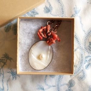 NWT Shell Coral Chain and Leather Necklace